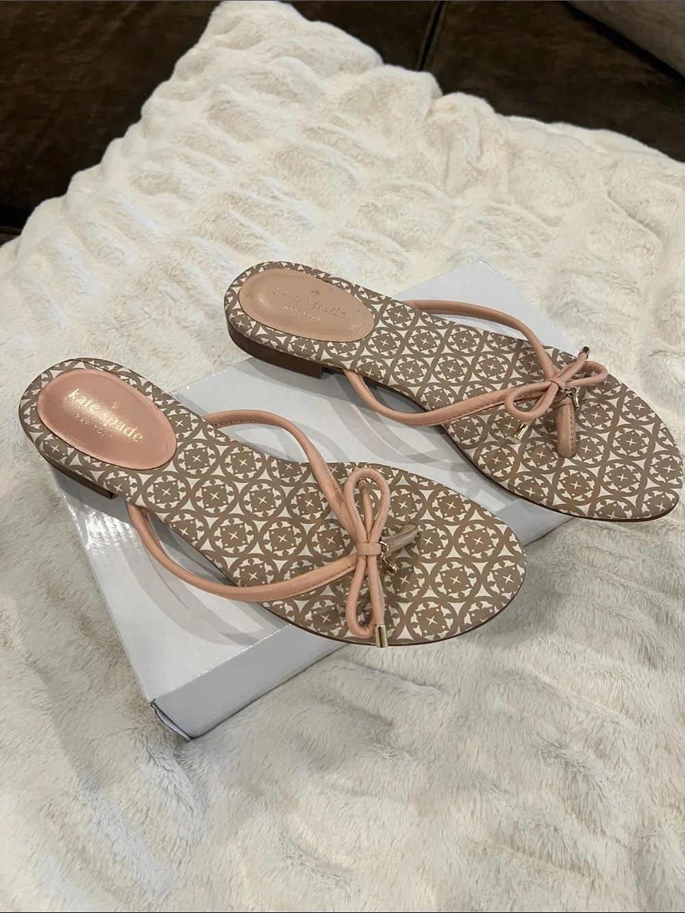 kate spade beige and blush bow thong sandals